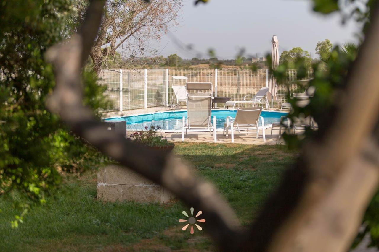 Agriturismo Tenuta Margherita Torre Lapillo Exterior photo